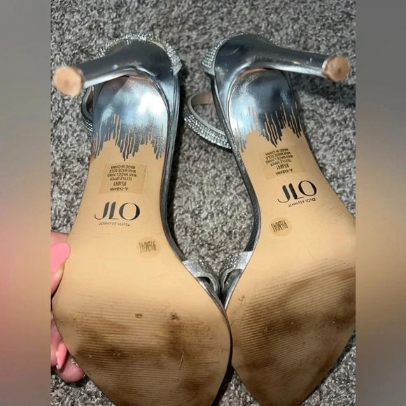 JLO Silver Heels - Picture 5 of 6